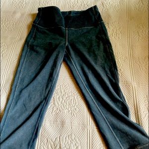 Lululemon Wunder Under size 6; 23 inch inseam. Washed Moon Blue, (denim blue)